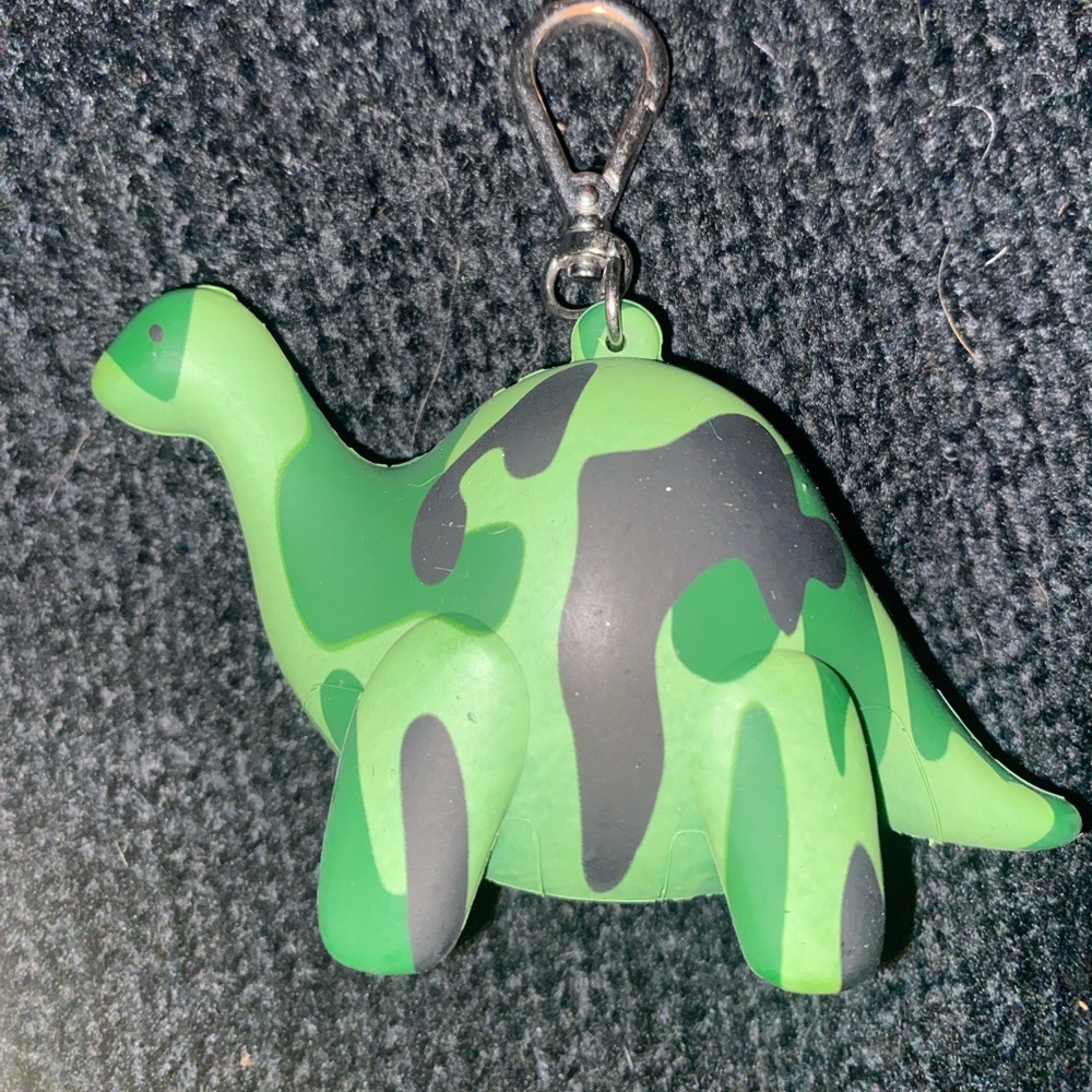 Bath an Body Works camo Dino Pocketbac holder
